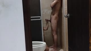 私の大家がローな情熱とクリーミーなフィニッシュで支払いを要求！彼女のホットな取引がすごい！