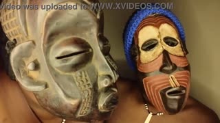 Kenijska cerkvena članica in pastor delita doggystyle brez kondoma na closeupu