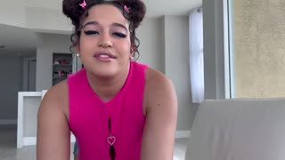 Μεγάλο κωλομάνα μαύρη με μαυρισμένο δέρμα cowgirl και creampie βαθιά POV