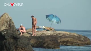 Ik geloof het niet! Dat naaktstrand shoot werd rauwe hardcore seks onder de zon