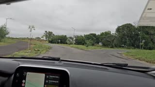 Ze betrappen me op pijpen in de auto met zaad in mijn mond