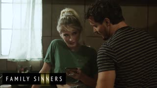 Jessie Saint Intai Abang Tiri Bogel Seks Liar