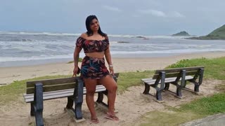 im the cuckold showin off her hairy pussy on street beach market lettin every1 see everythin..