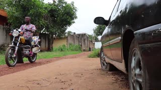 James Bryan sodok susu lan tenggorokan Katy jero sadurunge kerja, kudu delok