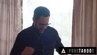 DILF Maduro em Sexo Anal Rude com Virgem Horní Penelope Kay em Cena de Escritório Real