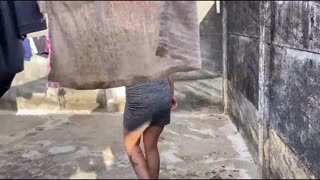 वह मान गया, लड़का अपनी बीवी को फक करता है