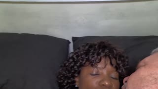 فلور محکم بسته و کوس آبدارش با شدت خورده می‌شود