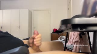 caught this mature babe watching porn and jerking off with me 😏