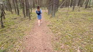 فيديو تم القبض علي وأنا أعرض على طريقي إلى الشاطئ، امتصت قضيبه وركبت عليه قرب البحر حتى القذف الداخلي