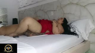 丰满黑人美女掰臀舔逼后猛男狂插狠干