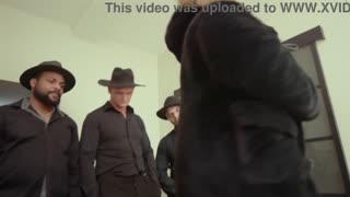 Tukaj je kako Kathy Deeps obvlada divji 3 na 1 sejo