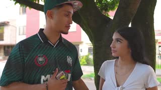 Stud Latino Dengan Batang Besar Pukul Babe Kecil 18+ Di Luar