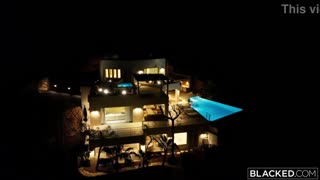 يا رجل، لا أستطيع حتى... تركت رجلي لهذا القضيب الأسود السميك، كلوي لابيدرا هزتني!