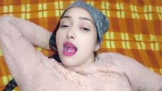 guy spots lonely babe alone and pounds her tight pussy