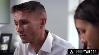 Майя Вулф благає про кремпай допомоги!