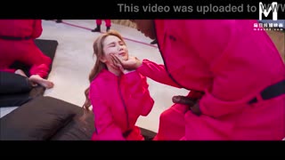 竞争 - 涉及对抗挑战和计分的色情电影