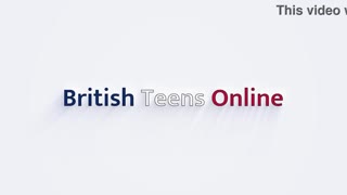 Britische 18-Jährige Gibt Ihren Ersten Raw Blowjob Auf Kamera