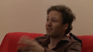 Se kuk-sulten brunette Dylan Ryder stoppe alle hull med massiv kuk