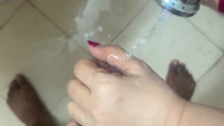 Yo, vastzitten in de badkamer met deze hete milf terwijl niemand kijkt