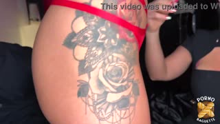 Angela bellissima brunetta ama sesso di gruppo