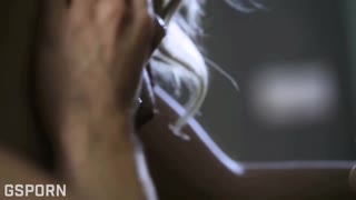 Bocah wadon czech sensual dijajah kuat karo cum panas netes ing bokong sempurna