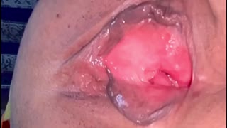 وای خدایا، این کوس صورتی آماتور رو تماشا کنید که ۸۰ روز بعد از اولین بار کوبیده می‌شه!