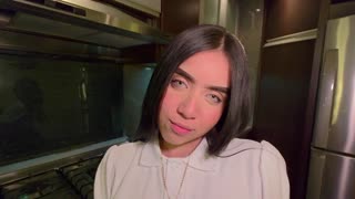 Sobačev nagi srečanje sproži nepričakovano vzburjenje