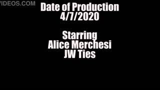 Тонги - Секс-видео с акцентом на стиль нижнего белья