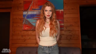 Pigen fra naboen kommer våd og rystende klar til min store pik bondage-knald