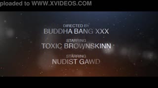 टॉक्सिक ब्राउनस्किन ने न्यूडिस्ट गॉड से BBC गांड तक लिया