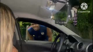 கார் பிரச்சனைக்கு பிறகு பெரிய கருப்பு சுண்ணில ஜம்ப்!