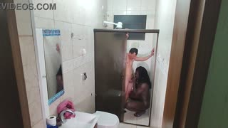 Κρυφή cam πιάνει Μαύρη Λατίνα creampie σε πούτσο