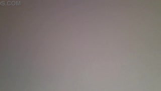 Intensywne emocje w twardym facefuckingu deepthroat z wymiotnym dławieniem i rzyganiem kąt boczny i pozycja 69