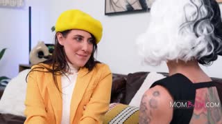 வாவ், சார்லி வாலன்டைன் ஆப்ரி வாலன்டைனை சூடான மில்ப் லெஸ்பியன் சிசரிங் செய்து கவருகிறார்