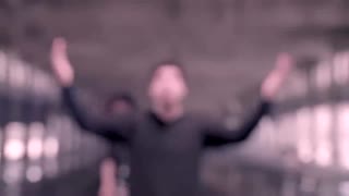 Ehi stai zitta mentre infilo questo cazzo grosso nel tuo buco stretto