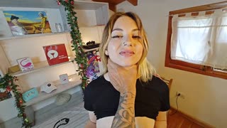 Cô Blond Mời Hậu Môn Cho Quay Webcam