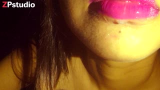 Είμαστε απλώς άγριες κοπέλες που λαχταράμε αυτή την έντονη δράση, τόσο νόστιμη