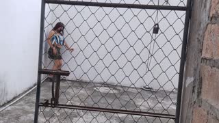 hey, me and my bf were just talkin’ and i showed him my ass to bang