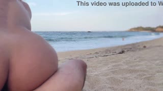 陌生人舔屄后海滩裸体猛捅我骚穴POV