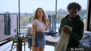 BLACKED Jessie Rogers ดูดขย่มควยดำยักษ์แบบ interracial สุดหิว