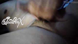 Slapper af med ColomPerX, bliver liderlig af anime og onanerer i sengen