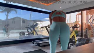 This fit 18+ Latina with a bubble butt bangs her trainer post-workout