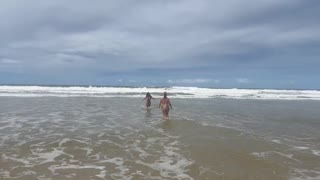 நான் என் நண்பர்களுடன் பாஹியா ஸ்வாம்பில் சில்வர்வேர் செய்ய சென்றேன்