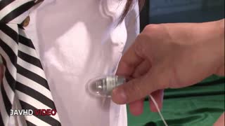 Хіната Тачібана вибухає в дикому груповому сексі з іграшками