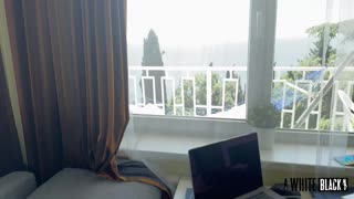 Puwet niya nagre-relax sa lunch deep fisting squirting puke rough anal