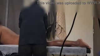 Flash Kontol Seru ke Gadis Pijat Piuki di Spa Thailand