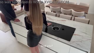 Plavokosa francuska milf grubo jebana od dva radnika u svim pozama sa facialom