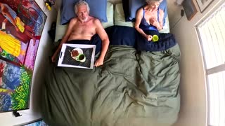 മറ്റൊരു വെബ്സൈറ്റിനായി ഇന്റർവ്യൂ നടത്തിയതിന് ശേഷം, ഞങ്ങൾ തീവ്രമായ ബെഡ്റൂം ഫക്കിംഗ് ചെയ്യുന്നു