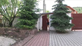 שתי נערות 18+ מגולחות בתחתונים לוקחות DP אנאלי לפה עם פנים זרע