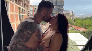 Krvoločna Kolumbijka milf Silvana Lee do orgazma z grobim nategovanjem pičke